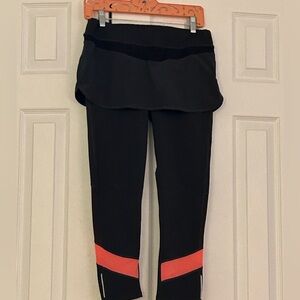 LUCY Cropped Leggings Size S Black Pink Stripe Running Skort Capris Pocket